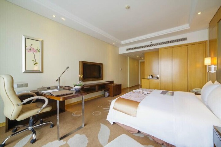 Room 21 of 39