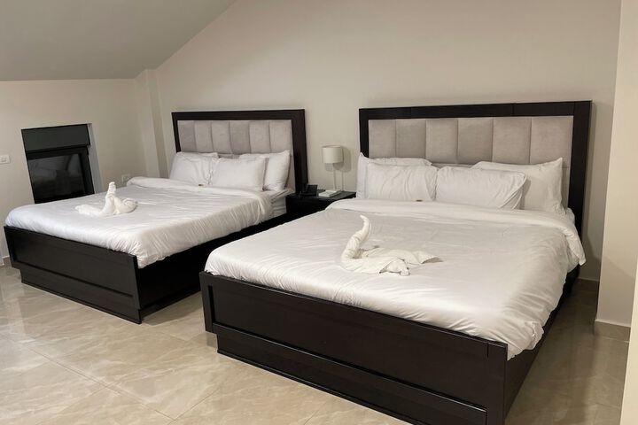 Room 47 of 243