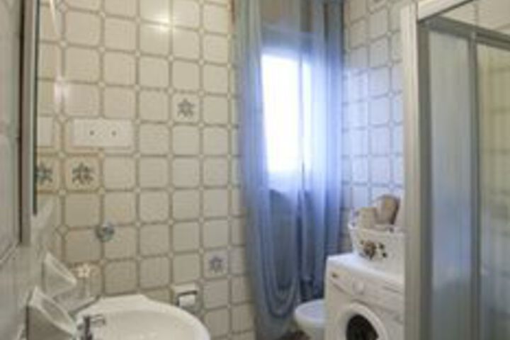 Room 2 of 12