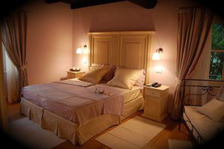 Room 15 of 44