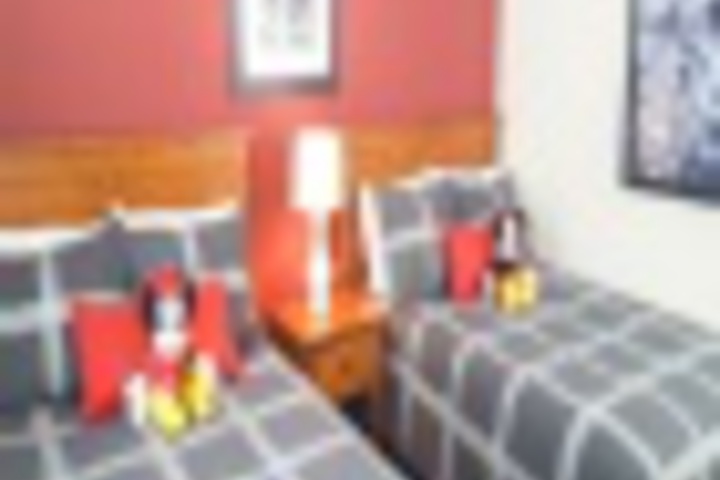 Room 99 of 276