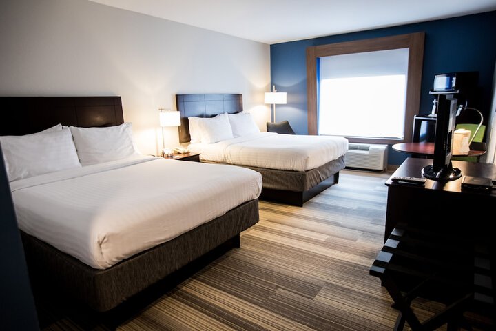Room 2 of 41