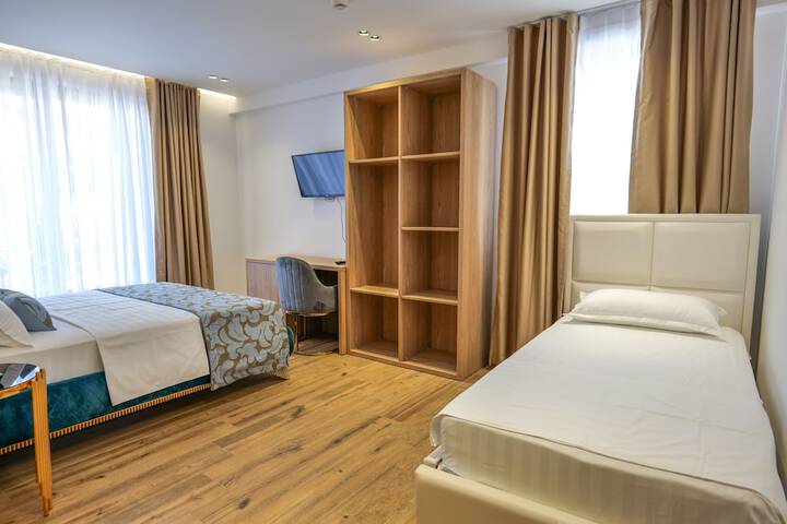 Room 35 of 74