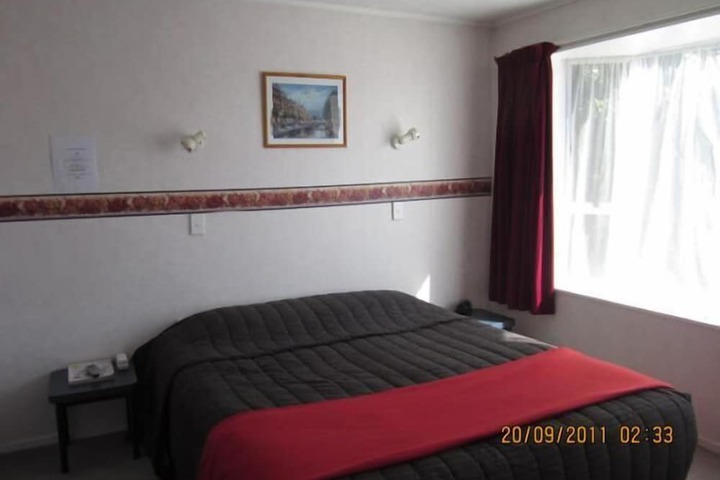 Room 3 of 9
