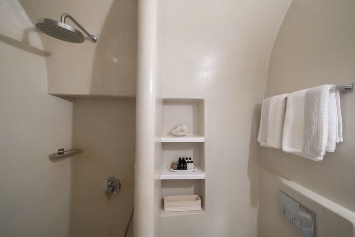 Room 118 of 154