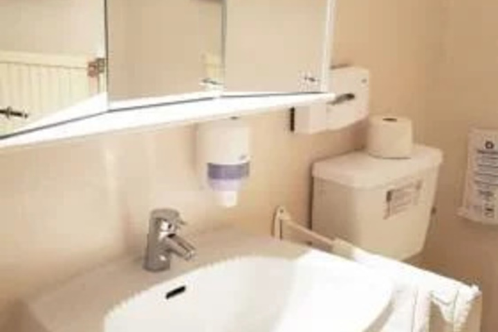 Room 8 of 22