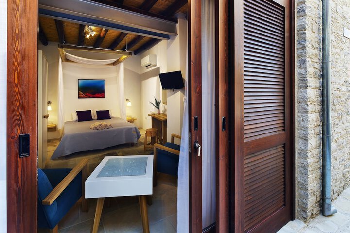 Room 9 of 40