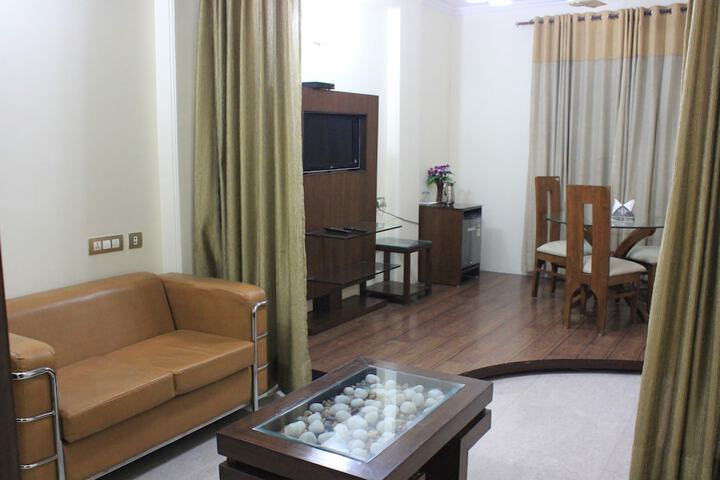 Room 11 of 33