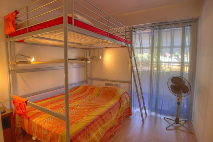 Large T2 3 étoiles 750m Palais PKG