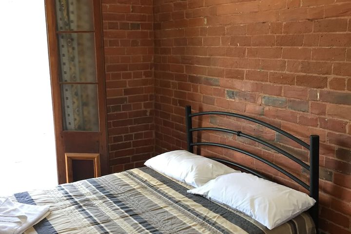 Room 3 of 36