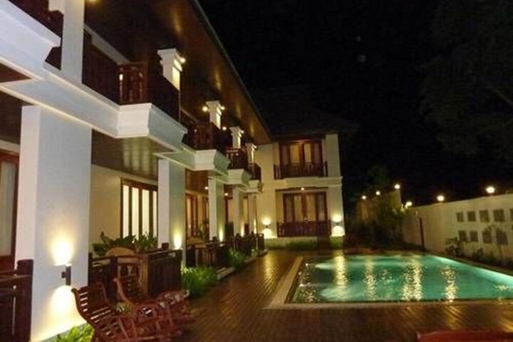 Hotel Pool