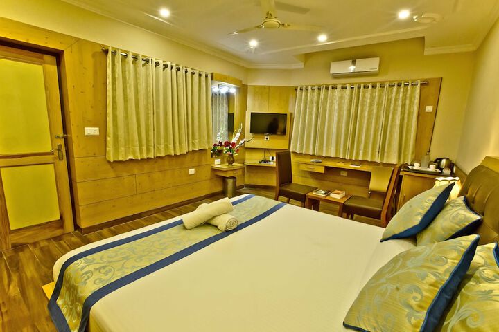 Room 6 of 75