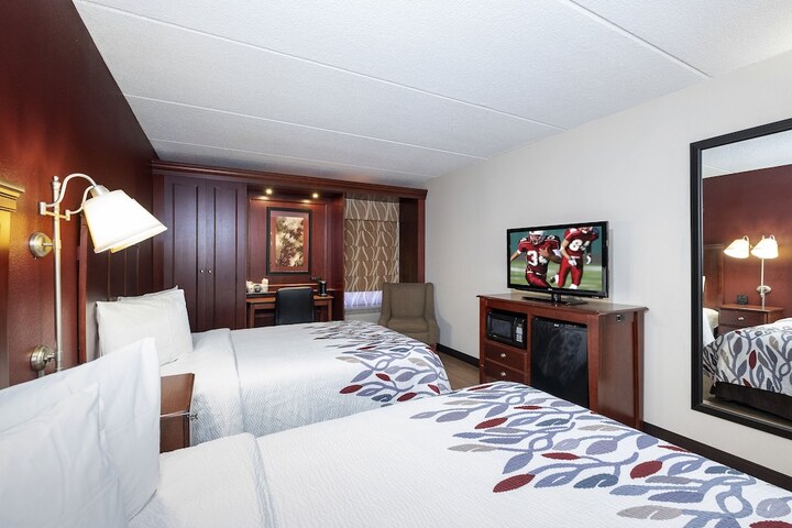 2 Double Beds (2 of 16)