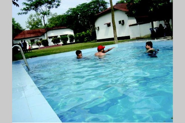 Pool 2 of 5