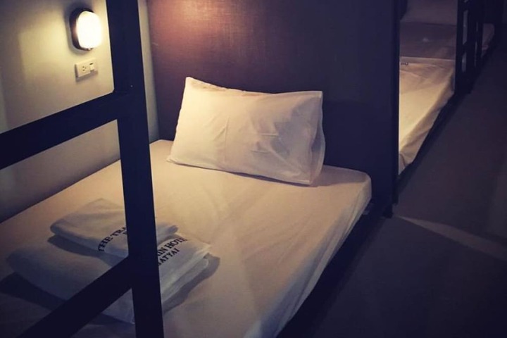 Room 12 of 42