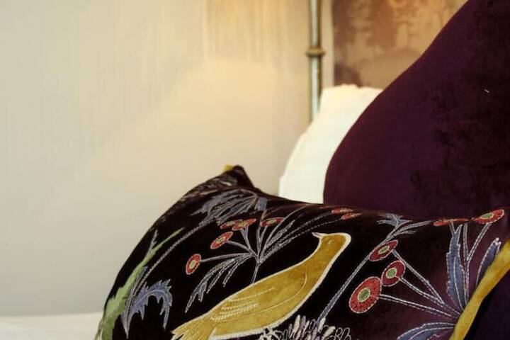 Room 9 of 36