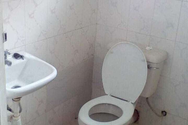 Room 9 of 20