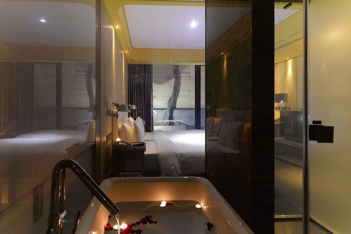 Room 47 of 59