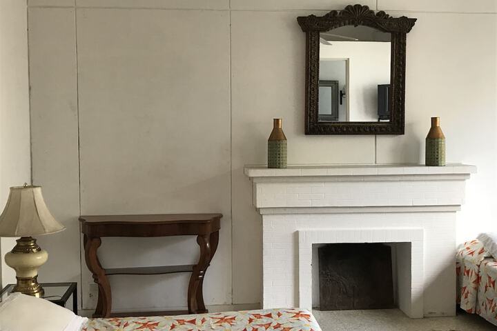 Room 7 of 26