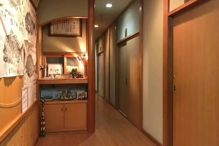 hotel_rooms