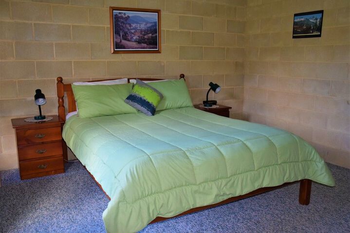 Room 4 of 20