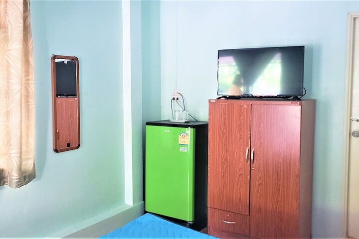 Room 3 of 49