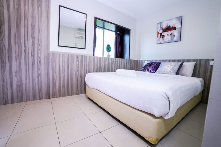 Room 8 of 46
