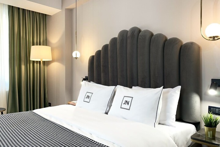 Room 25 of 50