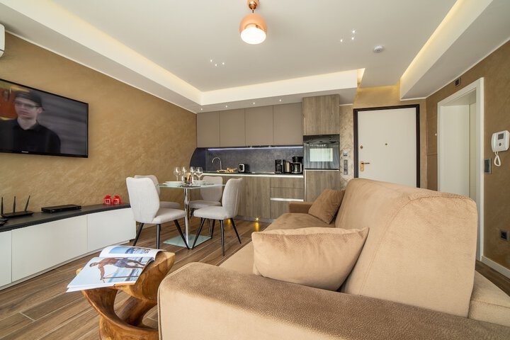 Room 400 of 645