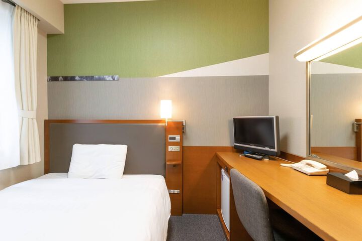 Room 18 of 40