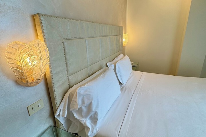 Room 43 of 112