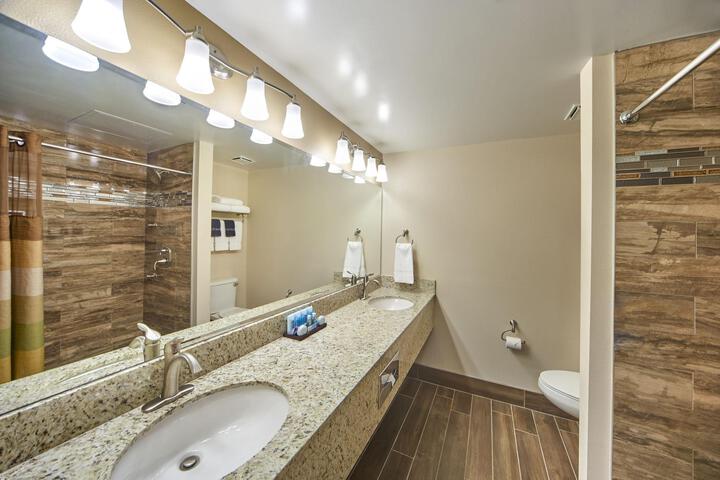 Regal Suite (2 of 5)
