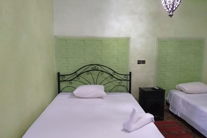 Room 9 of 18