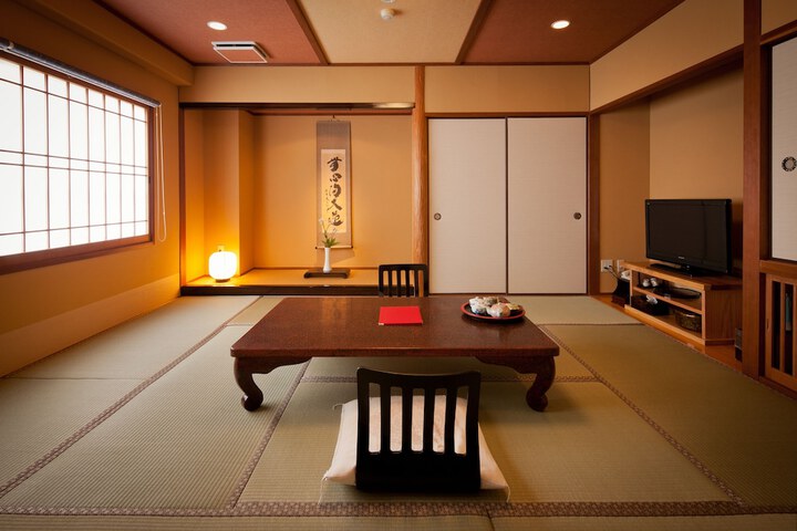 Room 10 of 70