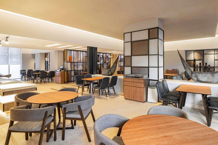 Dining Photos