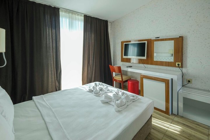 Room 8 of 52