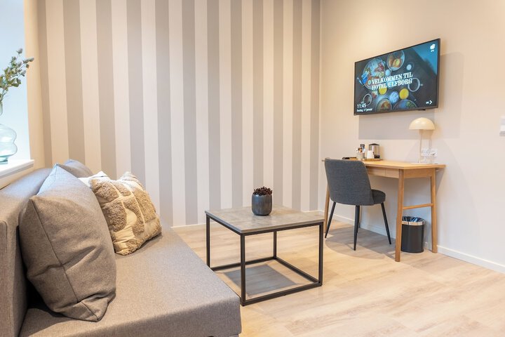 Room 30 of 46