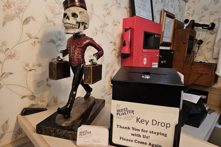 Hotel Interior 6 of 95