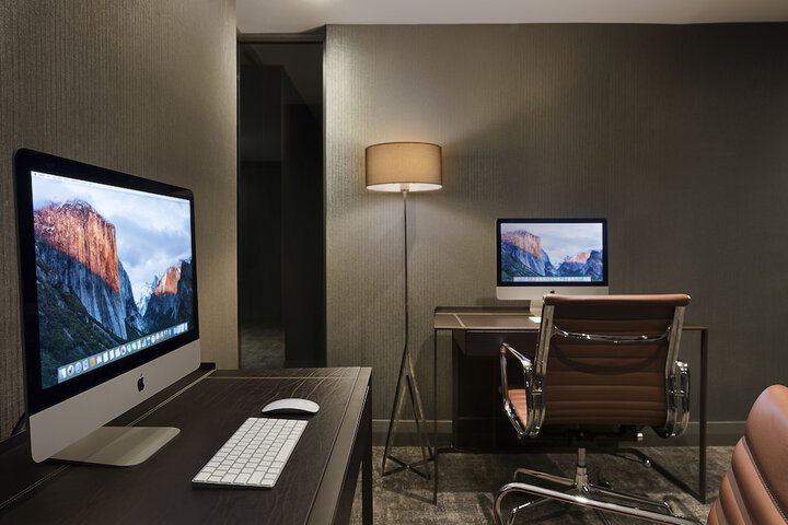 Business Center 130 of 147