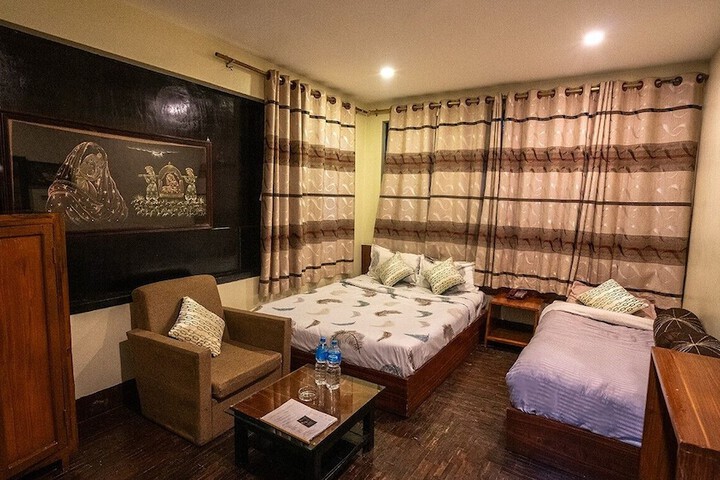 Room 52 of 122
