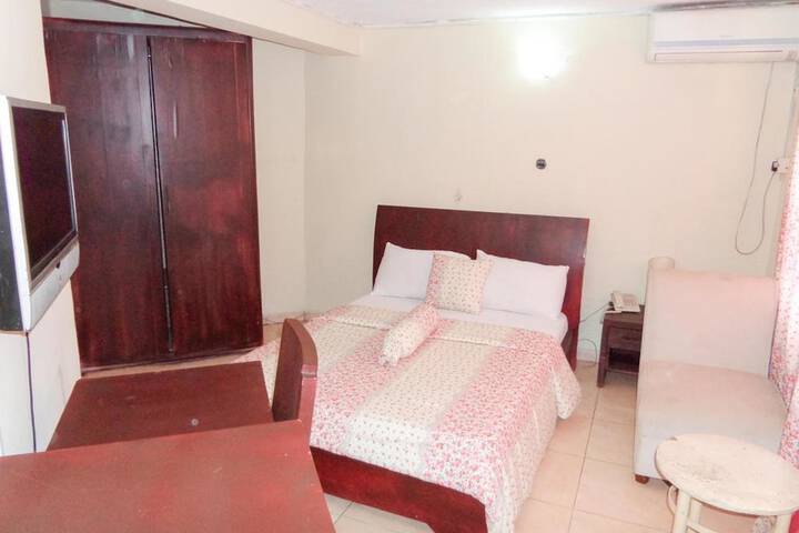 Room 9 of 50