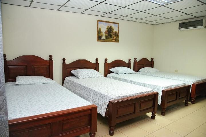 Room 7 of 32