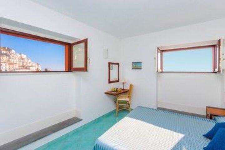 Room 9 of 20