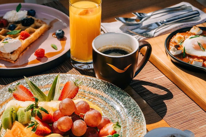 Breakfast/Coffee Service 97 of 195