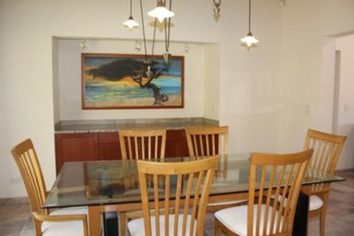 Room 105 of 181