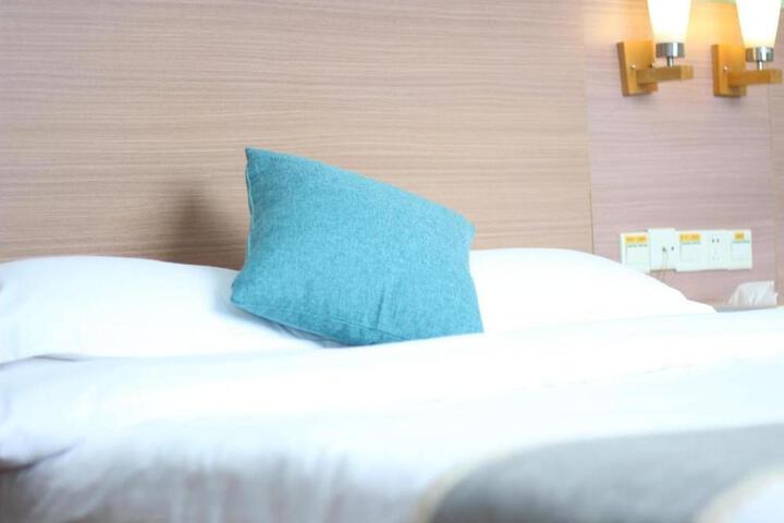Yian Business Hotel