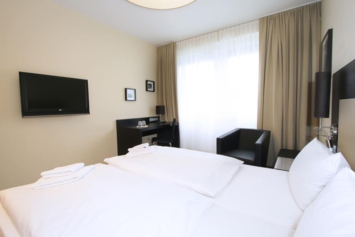 Room 3 of 14