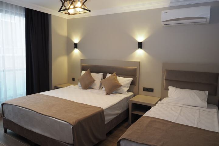 Room 8 of 82