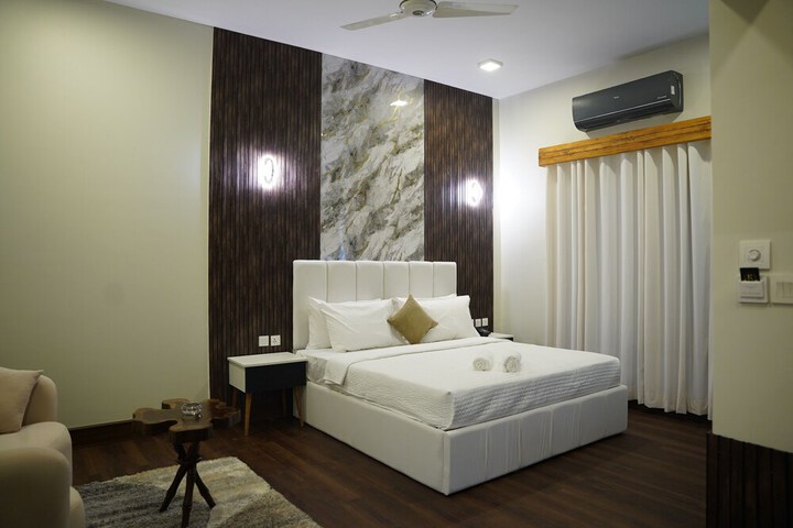 Room 17 of 84