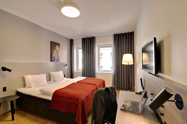 Room 9 of 56
